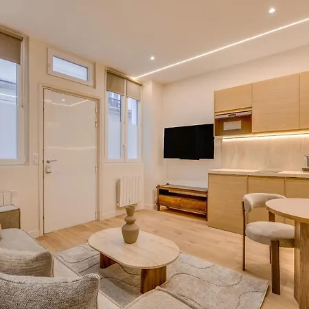Pick A Flat's In Batignolles - Passage Cardinet * Paris